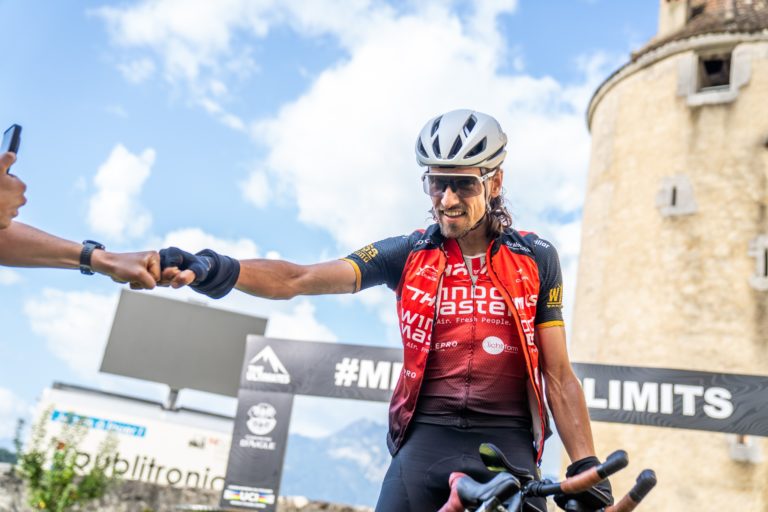 Friday 🤜🤛 Weekend "Wahouuuuuuuuu" expressed Alain* as he left the office this Friday afternoon. Alain is looking forward to riding this weekend to train at The Ultimate.Do like Alain and #meetyourlimits ✍️ link in bio !___'Wahouuuuuuuuu' said Alain* as he left the office on Friday afternoon. Alain is looking forward to riding this weekend to train at The Ultimate.Do like Alain and #meetyourlimits ✍️ link in bio!📷 @kuva.swiss * Fictitious first name known to the editors / Prénom fictif connu de la rédaction